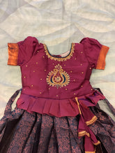 Load image into Gallery viewer, kanjivaram kids pattu Gown