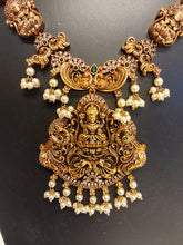 Load image into Gallery viewer, Imitation godess Laksmi long necklace
