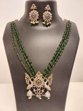 Load image into Gallery viewer, Long imitation emerald necklace
