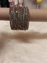 Load image into Gallery viewer, Glass bangles
