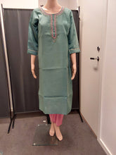 Load image into Gallery viewer, Women kurta, pant and Dupatta
