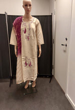 Load image into Gallery viewer, Women kurta pant and Dupatta

