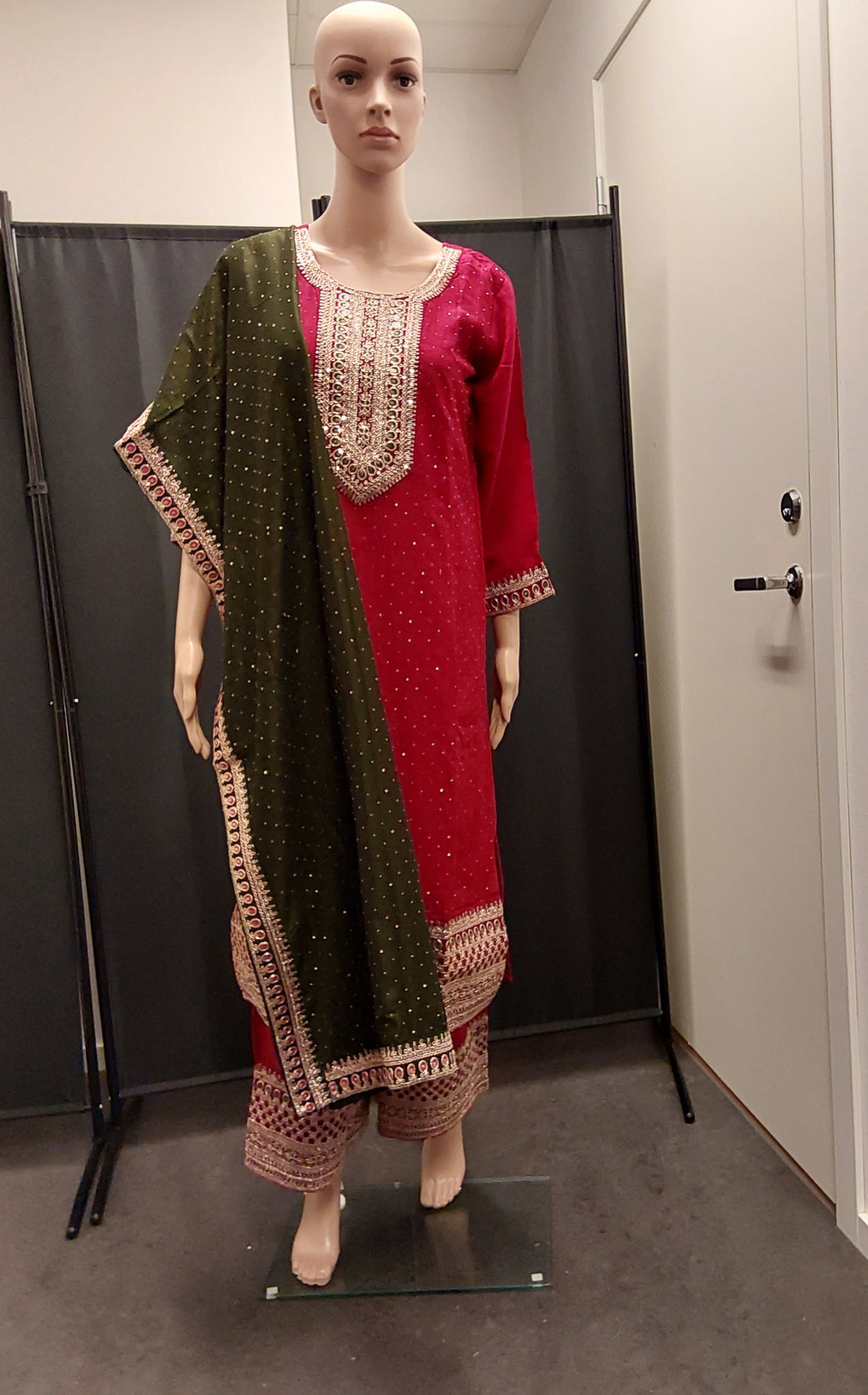 Women kurta pant and Dupatta
