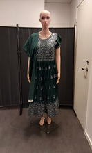 Load image into Gallery viewer, Women long kurta pant and Dupatta
