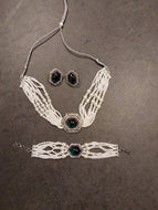 Neck jewellery set Earrings and bracelet