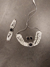 Load image into Gallery viewer, Neck jewellery set Earrings and bracelet
