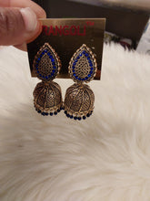 Load image into Gallery viewer, Earrings
