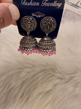 Load image into Gallery viewer, Earrings
