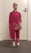 Load image into Gallery viewer, Kidwears pink color kurti pant and Duppata

