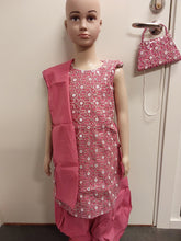 Load image into Gallery viewer, Kids kurti set and duppata
