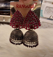 Load image into Gallery viewer, Earrings
