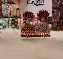 Load image into Gallery viewer, Earrings
