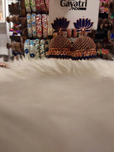 Load image into Gallery viewer, Earrings
