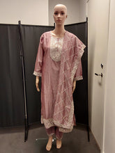 Load image into Gallery viewer, 3pcs women kurti
