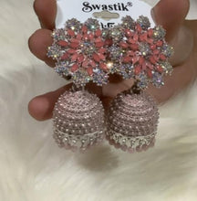 Load image into Gallery viewer, Earrings
