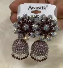 Load image into Gallery viewer, Earrings
