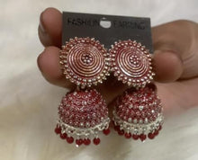Load image into Gallery viewer, Earrings
